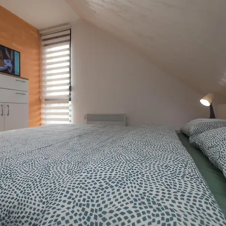 Apartment Um *