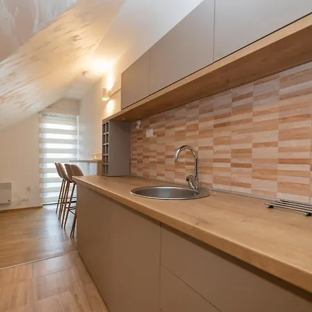 Apartment Um *
