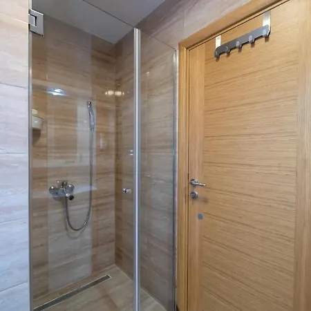 Apartment Um *