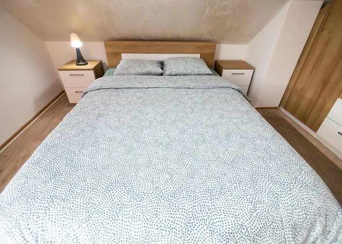 아파트 Um 즐라티보