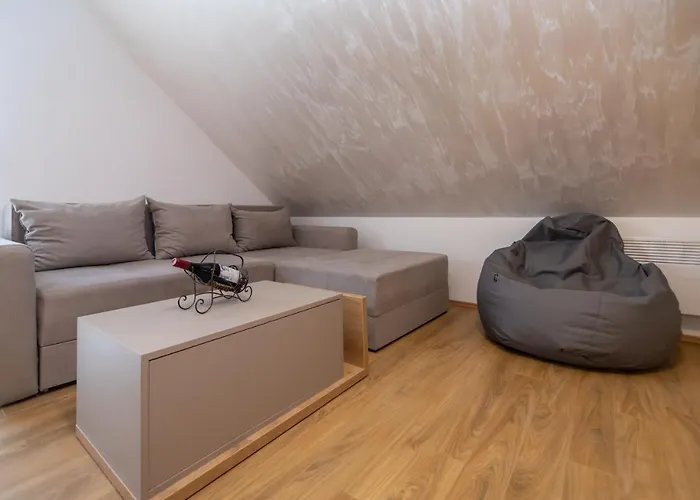 아파트 Um 즐라티보